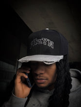 Load image into Gallery viewer, DISTRESSED SNAPBACK - BLACK/GREY
