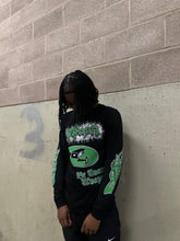 Load image into Gallery viewer, FLAME LONGSLEEVE – BLACK/GREEN