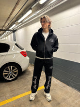 Load image into Gallery viewer, SCUBA ZIP HOODIE (BLACK)