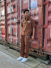 Load image into Gallery viewer, CARGO TROUSERS - BROWN